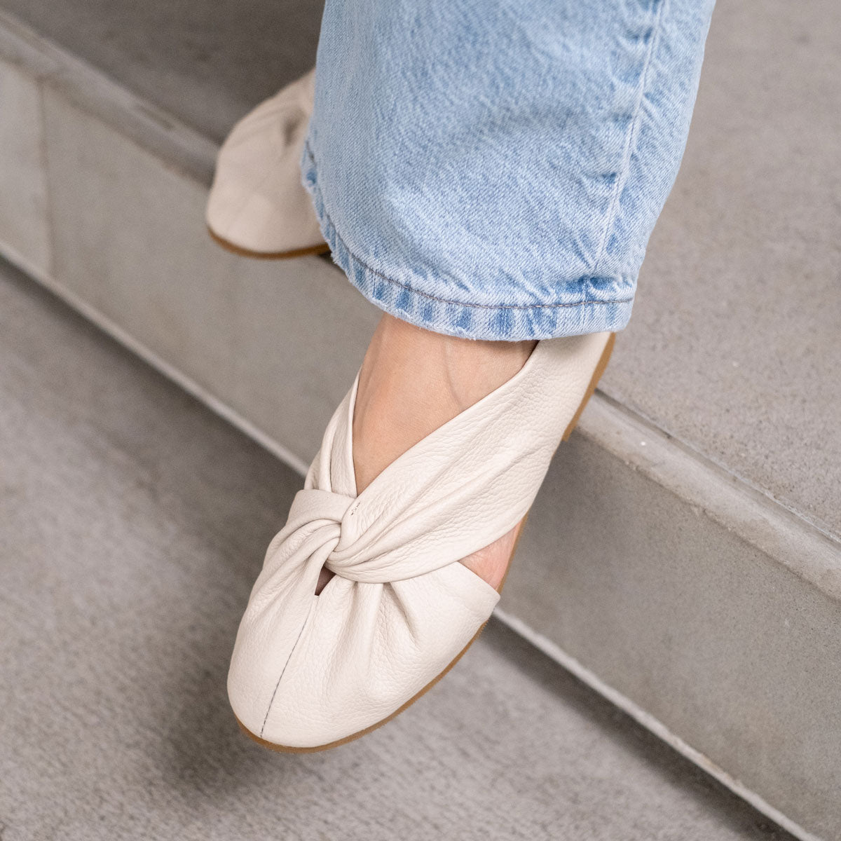 Knotted Flats