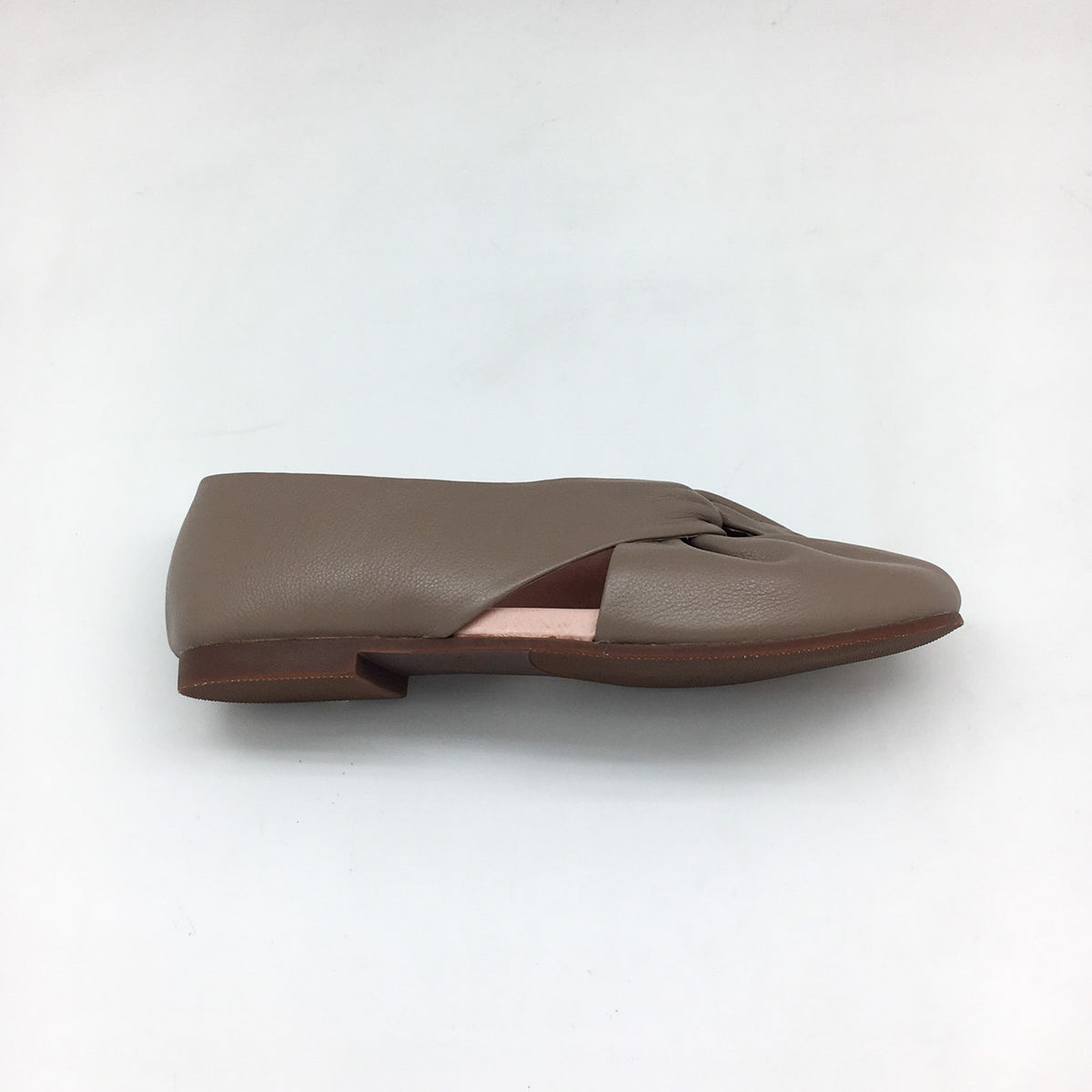 Knotted Flats