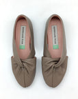 Knotted Flats