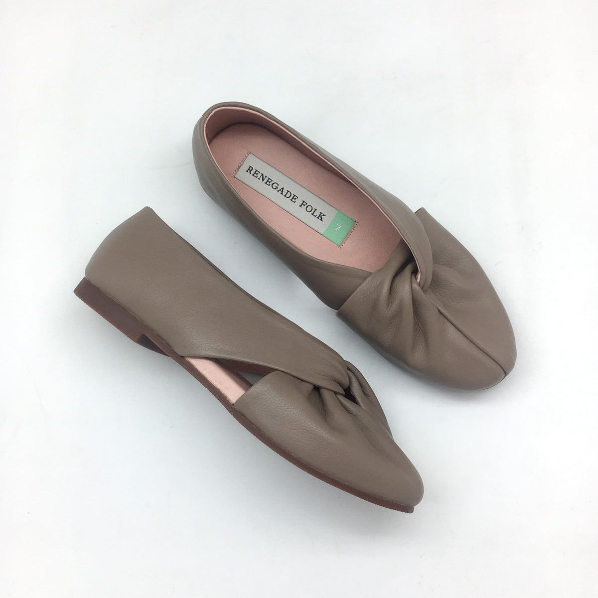 Knotted Flats
