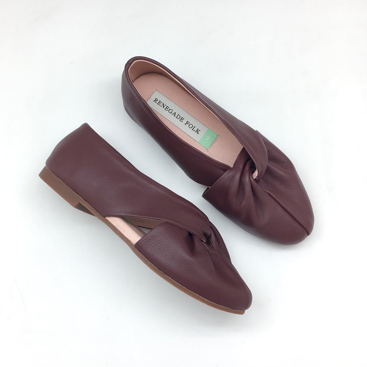 Knotted Flats