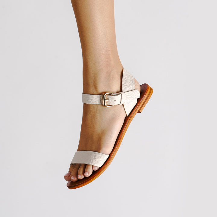 Flow in White (5337956615)